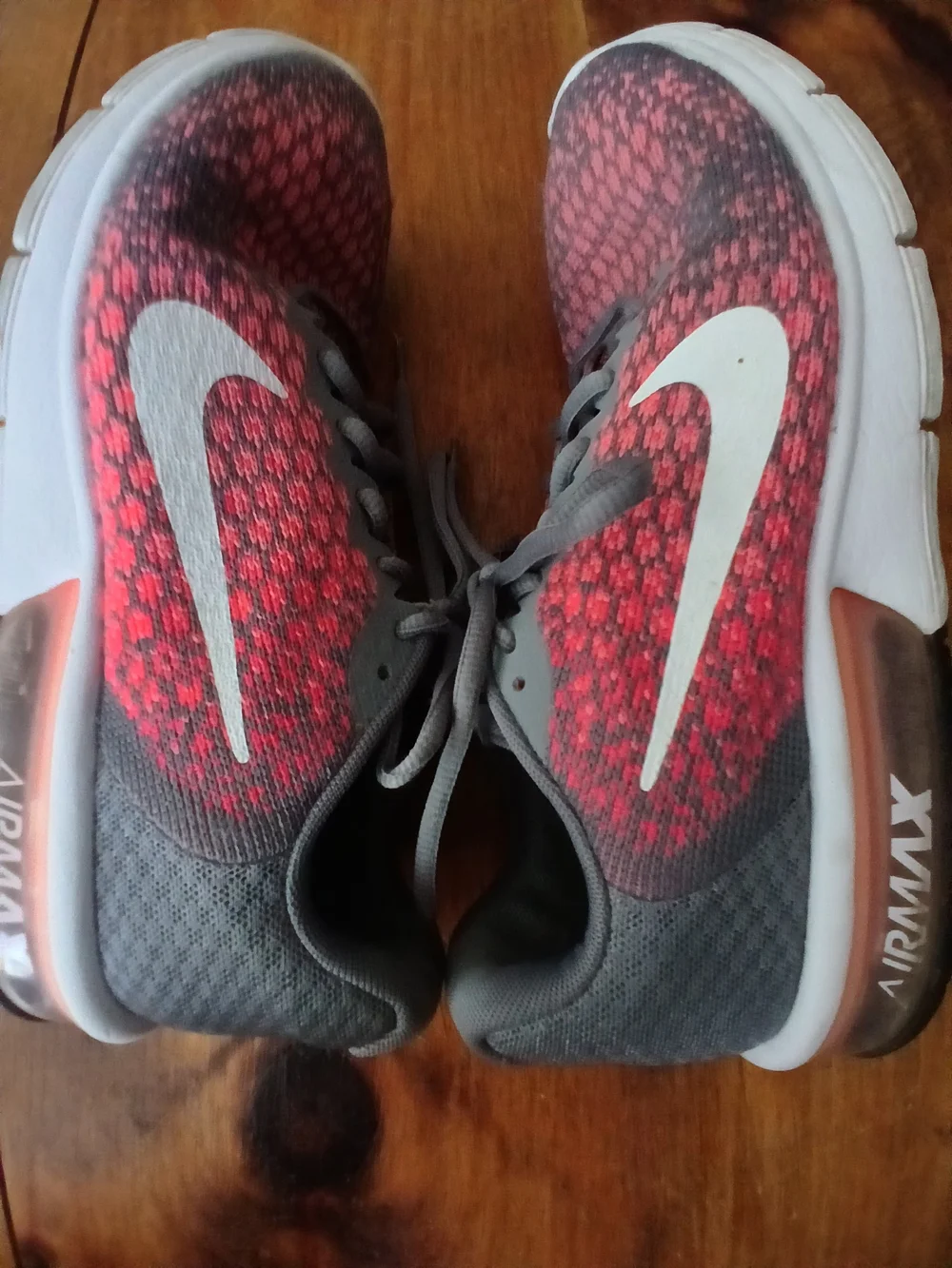 Air Max Nike Sequent 2 Running Shoe Sz 9.  Cool Gray Hot Punch.